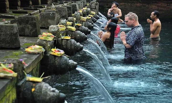 Private Tour: Tirta Empul, Tukad Cepung Waterfall & Penglipuran Village