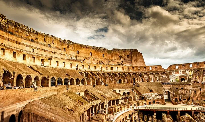 Colosseum and Palatine Hill: Unveil Rome’s Ancient Spectacles