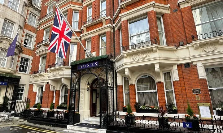 Private Walking Tour of the real James Bond's Mayfair
