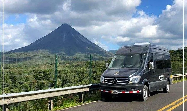 Private Transport from La Fortuna de Arenal to Playa Flamingo