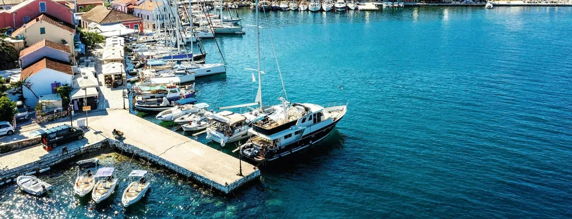 Premier Kefalonia Tour with Lake Melissani, Boat Trip and Taverna Lunch