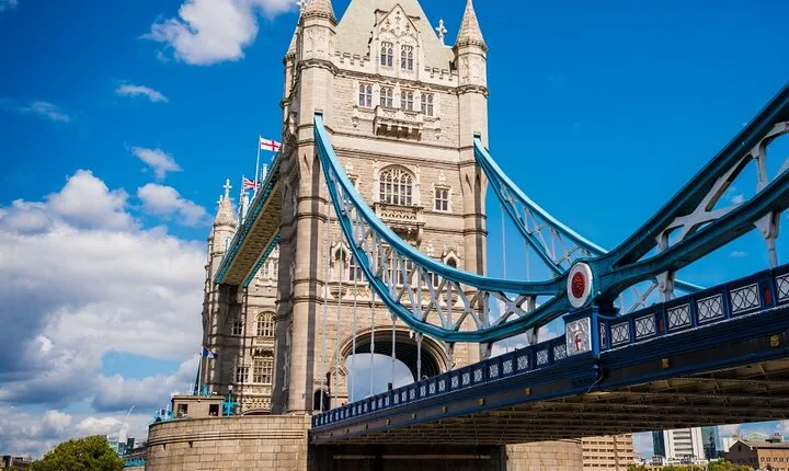 London Sightseeing Walking Tour with 30+ sights