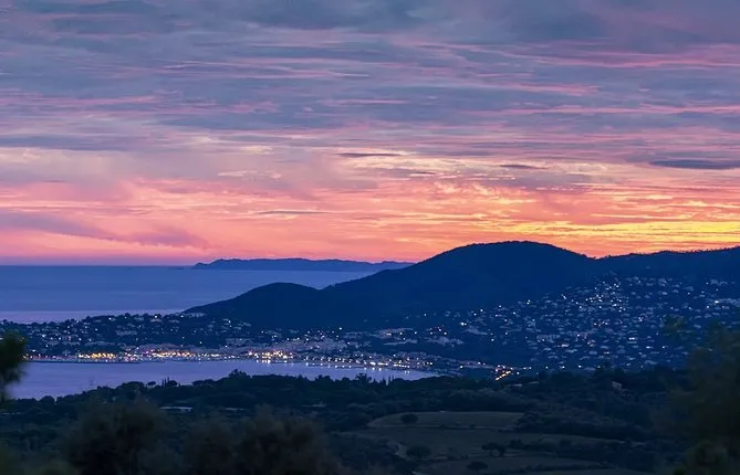 St-Tropez Private Walking Tour With A Professional Guide