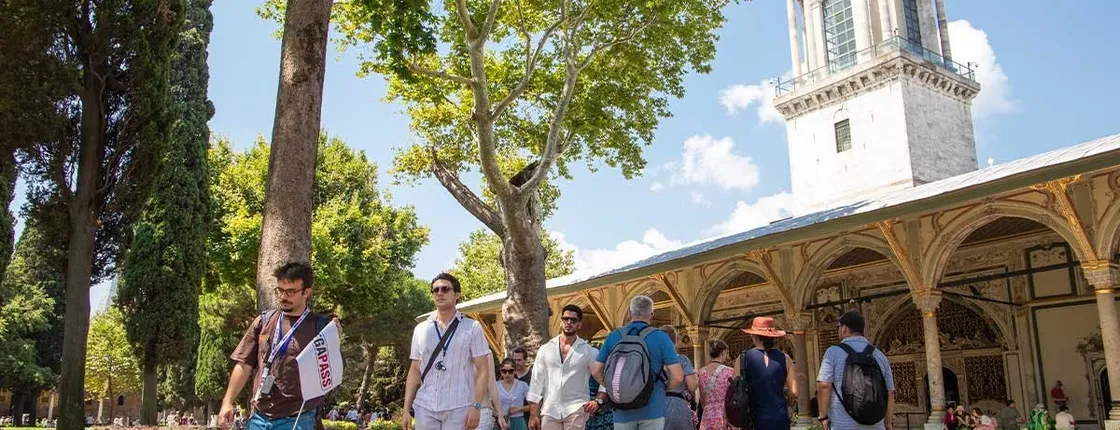 Topkapi Palace & Harem Fast Track Ticket and Guided Tour