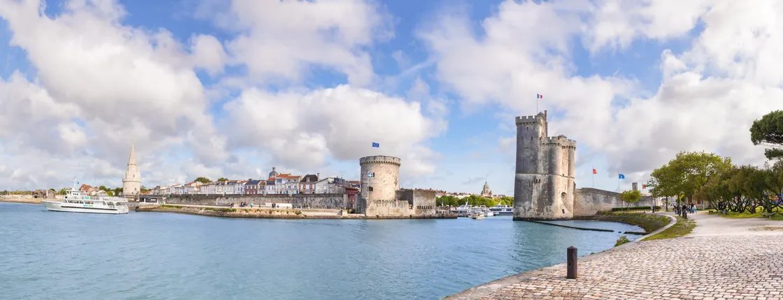 7 wonders of La Rochelle exploration game and tour