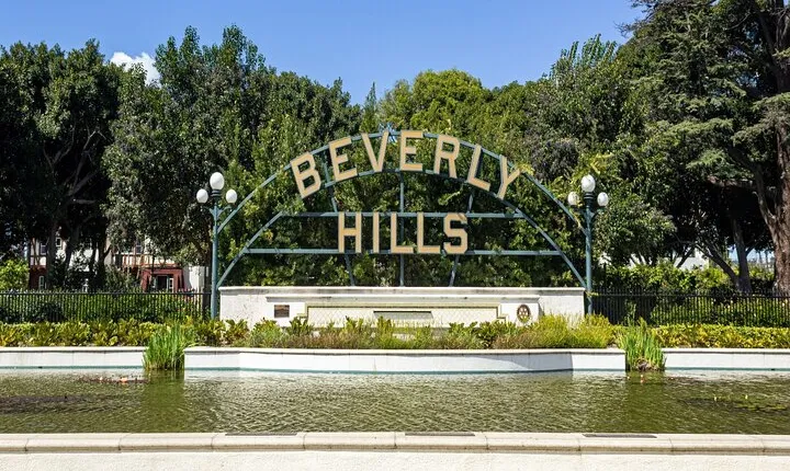 LA's Iconic Tour: Celeb Homes, Walk of Fame, Rodeo & Santa Monica