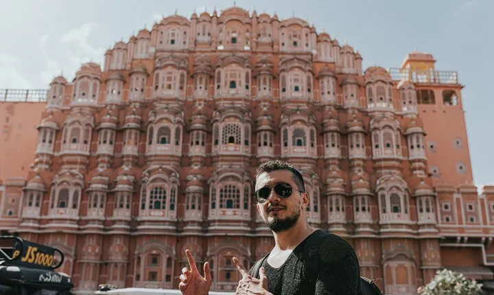 From Delhi to Jaipur Overnight Cultural and Shopping Tour