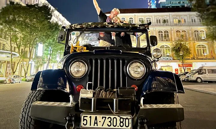 Private Jeep City Tour Saigon by Night and Skybar Drink