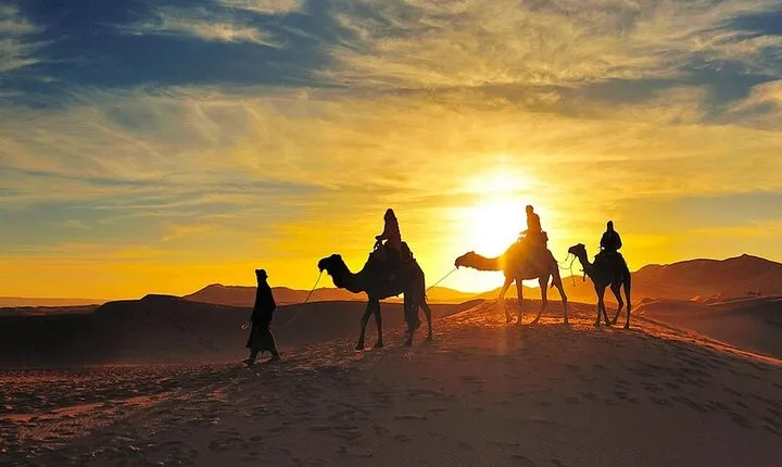 5 days private Casablanca tour to Marrakech via Fès and desert