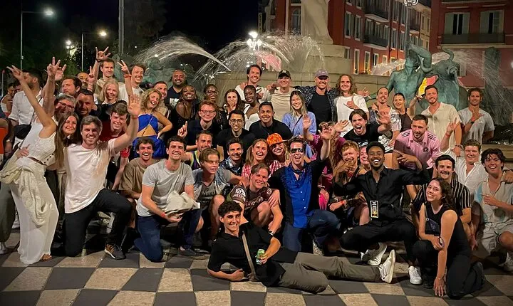 Pub Crawl Nice : Drink, Laugh, Meet the World