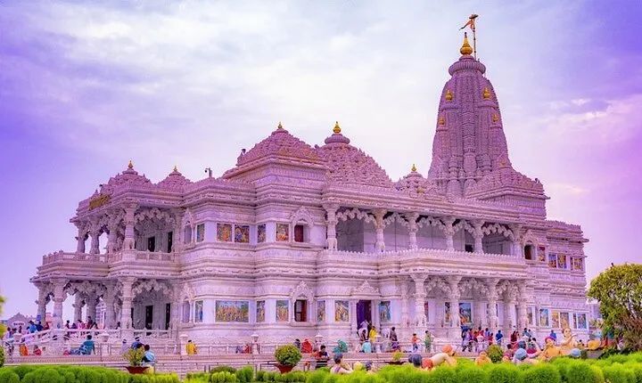 Private Day-Trip: Taj Mahal, Mathura, and Vrindavan, from Delhi
