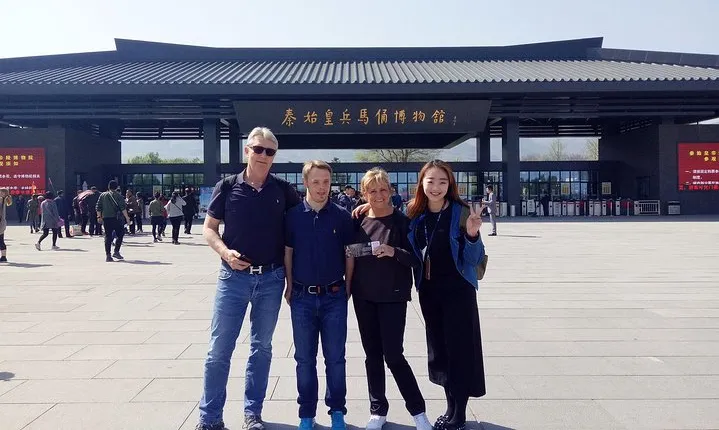 Xian Highlights Private Tour With Airport Transfer