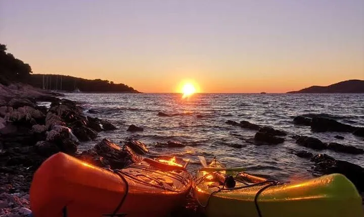 Sunset Kayak Tour in Hvar Town, Croatia