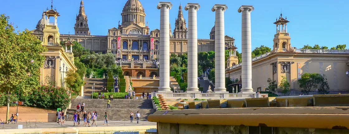 Barcelona Cable Car, Montjuic Castle visit and Magic Fountain show