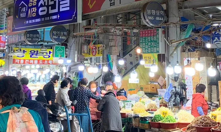 Seoul Local Experience: Market, Stream & Chicken & Beer