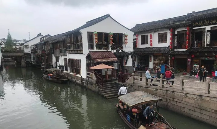 Shanghai Private Tour of Zhujiajiao Ancient Town and Cruise on Huangpu River