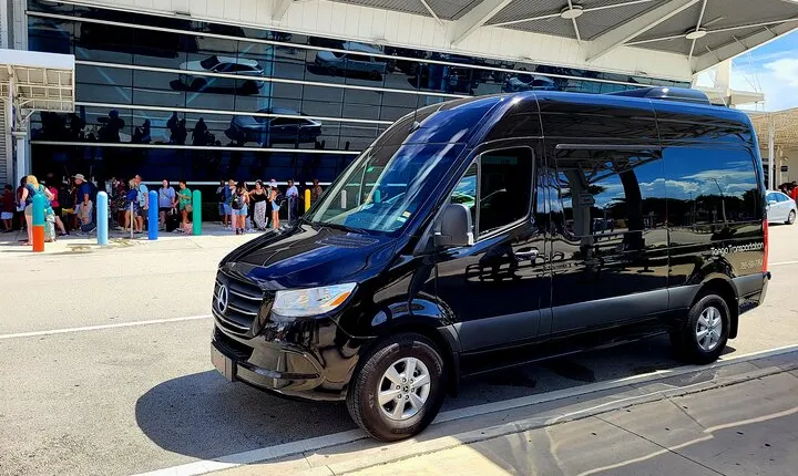 Transfer from Port Miami to Miami Airport. Up to 11 passengers.
