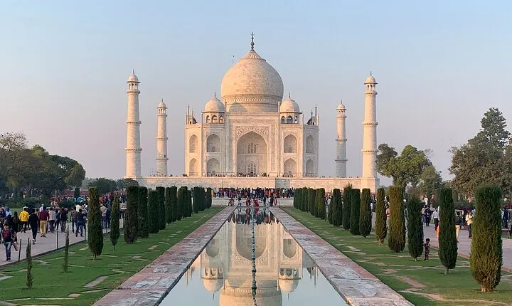 Private 2 day Tour of Tajmahal From Mumbai ,Pune ,Chennai, with Return Flights