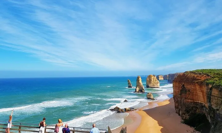 Ultra Great Ocean Road Tour Reverse - Max 11 Hotel Pickup