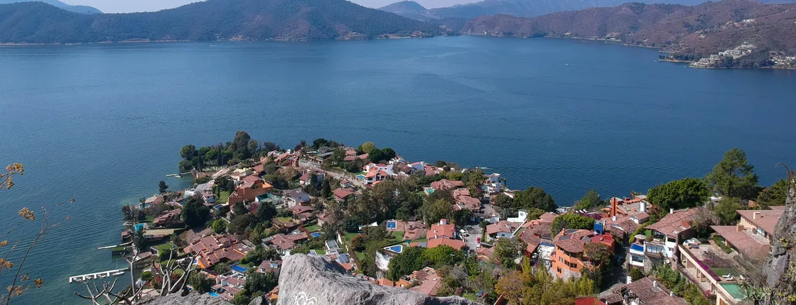 Valle de Bravo water skiing private tour