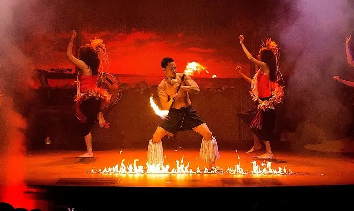 Orlando Polynesian Fire Luau and Dinner Show Experience
