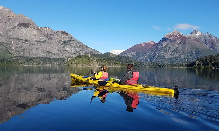 Private tour: full day kayak to Moreno lake