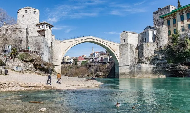Sarajevo local city tour and discovery. Balkan charms with stunning history