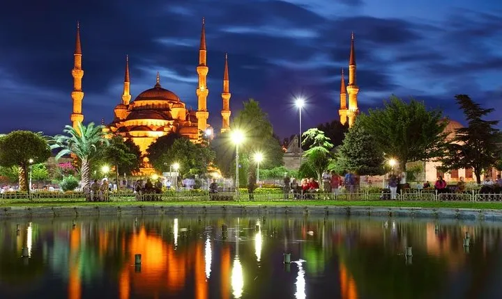 Istanbul by Night: Turkish Dinner and Show