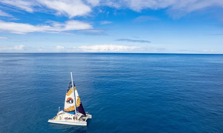 West Oahu Morning Dolphin Snorkel Sail with Lunch