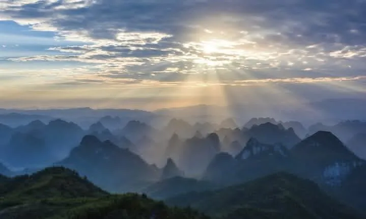 Guilin Private Day Trip to Daxu Ancient Town and Yaoshan Mountain