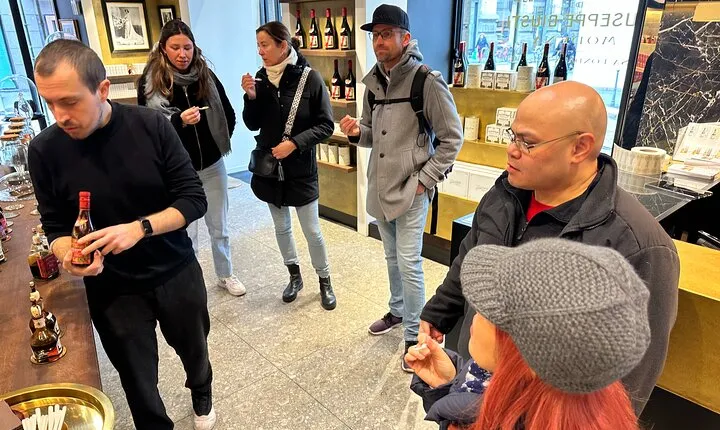 Milan Gourmet Food Tour and Sightseeing with Local Guide