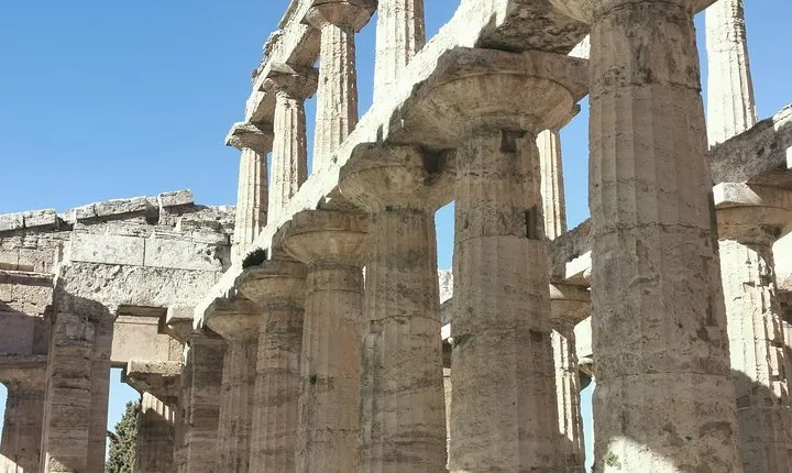 Discovering Napoli,Paestum, mozzarella&wine tasting