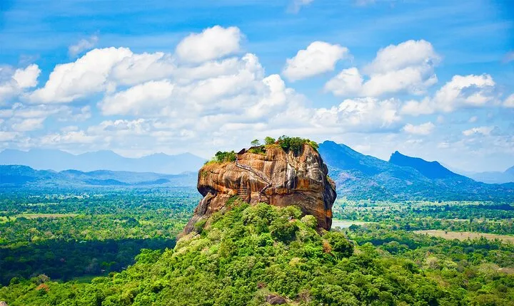 All Inclusive Sigiriya and Dambulla Day Tour from Colombo