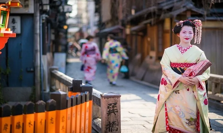Kyoto 8hr Private Tour with Government-Licensed Guide