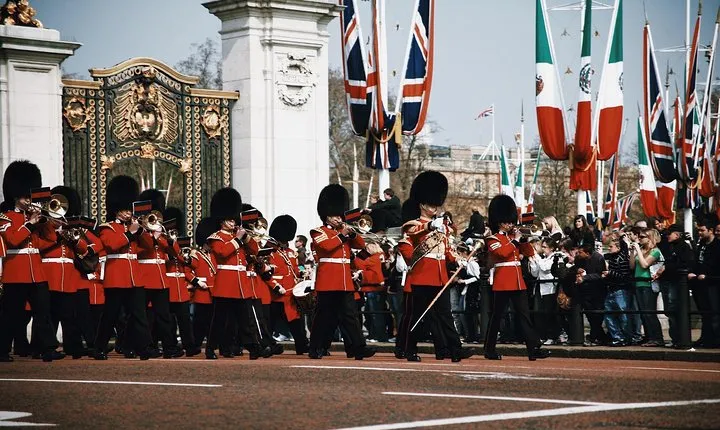 #1 Changing of the Guard | Satisfaction Guaranteed! | 12ppl Max