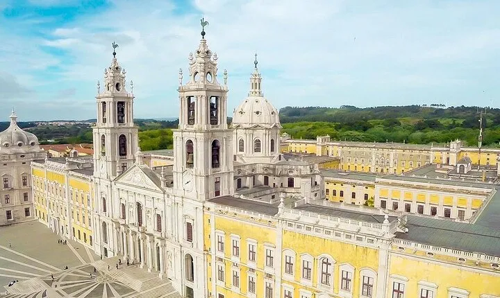 From Lisboa: Mafra, Ericeira & Queluz Small-Group Full Day Tour