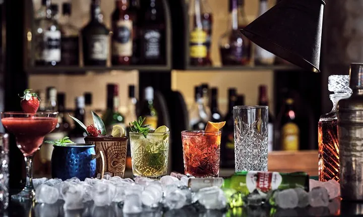 Cocktail Bartending Masterclasses by the sea