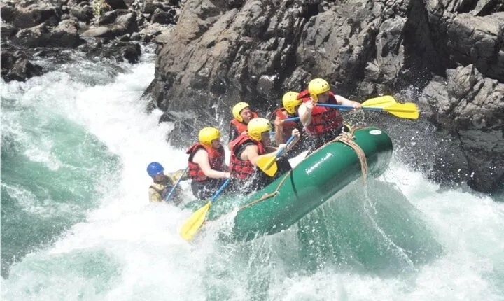 Full Day Rafting on the Manso Frontera River