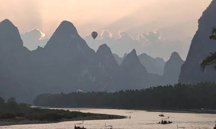 Full-Day Li-River Hiking Private Tour from Yangdi to Xingping