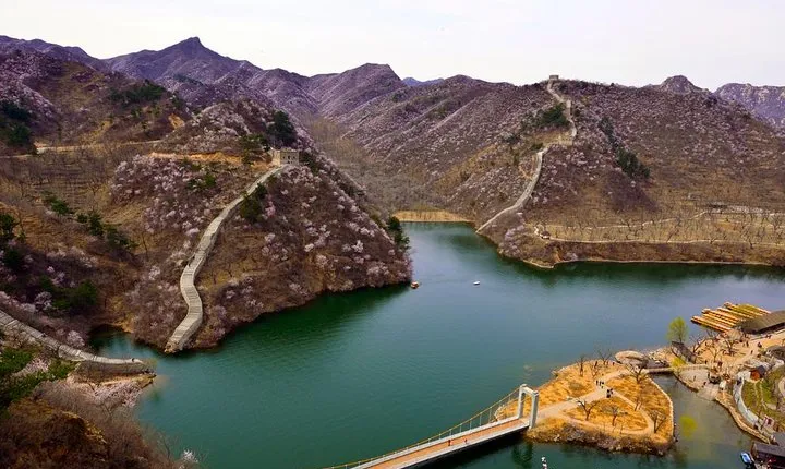 Mutianyu and Huanghuacheng Great Wall Private Tour with English Speaking Driver