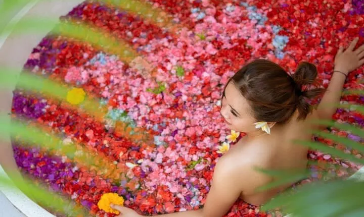 Bali Luxury Spa package massage & Flower bath 2 Hour treatment
