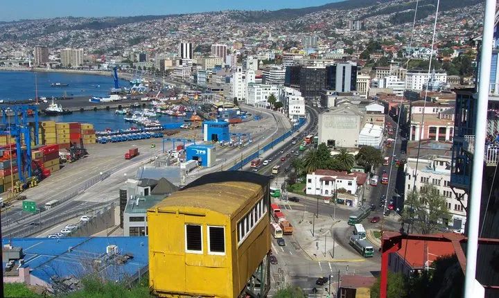 Santiago: Full day tour to Valparaiso and Viña del Mar city