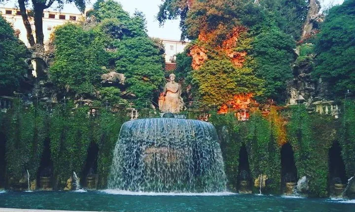 Tour of Villa d'Este and Villa Adriana from Rome and back