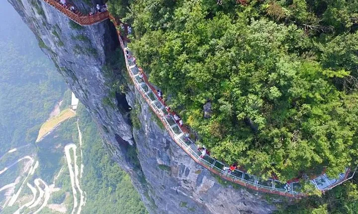 Zhangjiajie Private Trip of Tianmen Mountain Sky Walk and Tujia Custom
