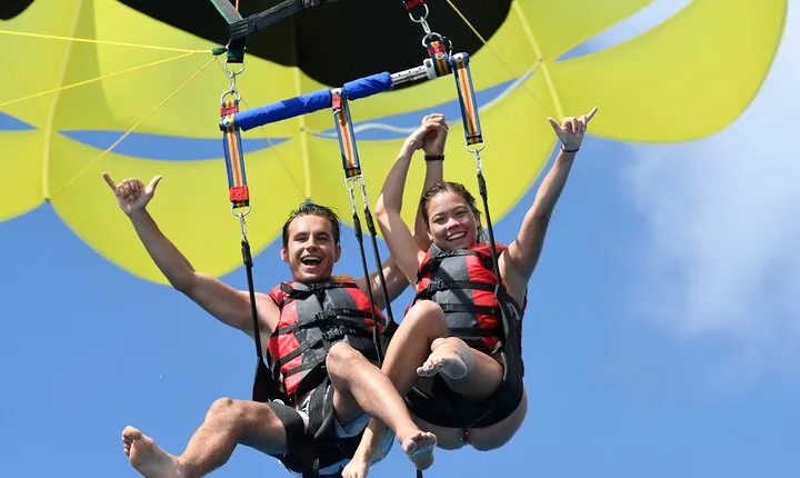 Parasailing on Maunalua Bay- Oahu's off Waikiki Playground