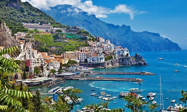 Pompeii, Positano,Sorrento with guide, tickets and lunch all included