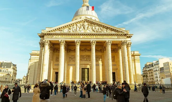 Tour of Panthéon and Luxembourg Gardens in Paris (Private)