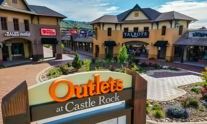 Private Shopping Tour from Denver to Outlets at Castle Rock