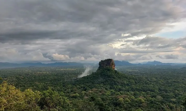 Sigiriya & Dambulla Cave Temple Day Trip from Colombo