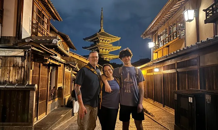 Kyoto Gion Night Tour: Discover Geisha District and Hidden Gems